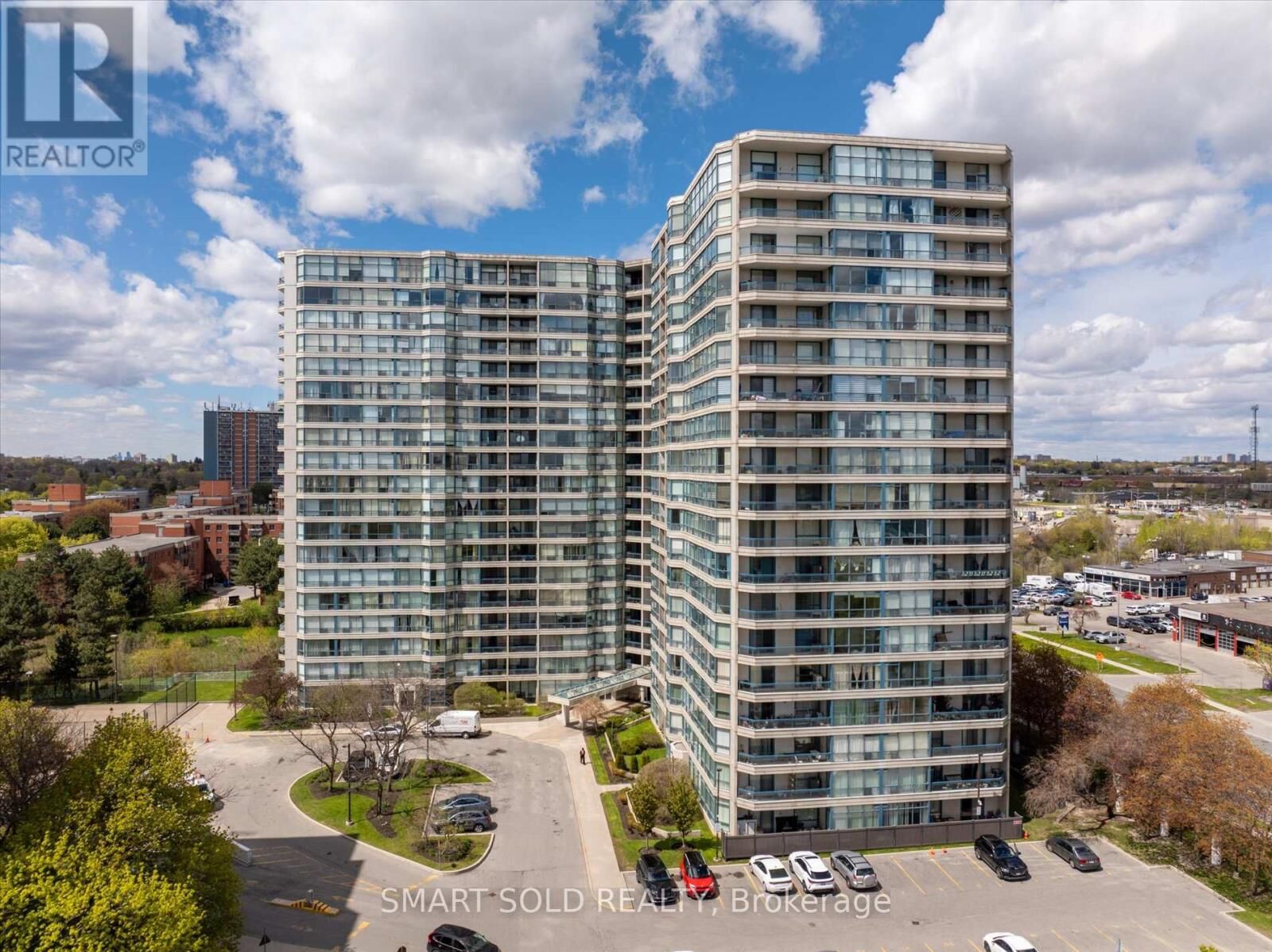 Property Photo:  4725 Sheppard Avenue 704  ON M1S 5B3 