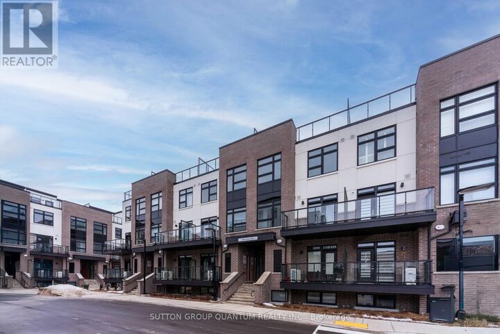 Property Photo:  1589 Rose Way 111  ON L9E 1N4 