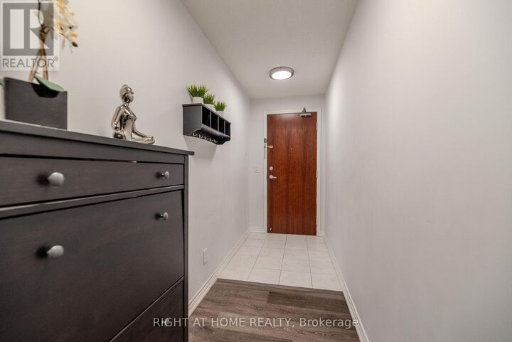 Property Photo:  4090 Living Arts Drive 510  ON L5B 4M8 