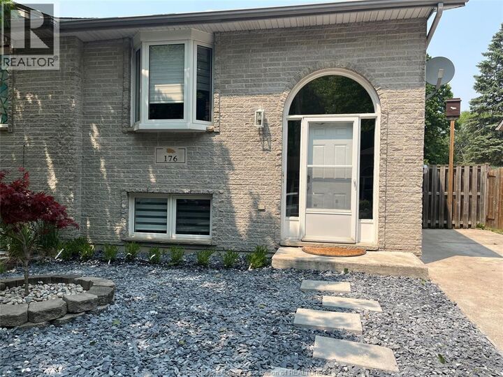 Property Photo:  176 Rivervilla Court Upper  ON N9J 3N9 