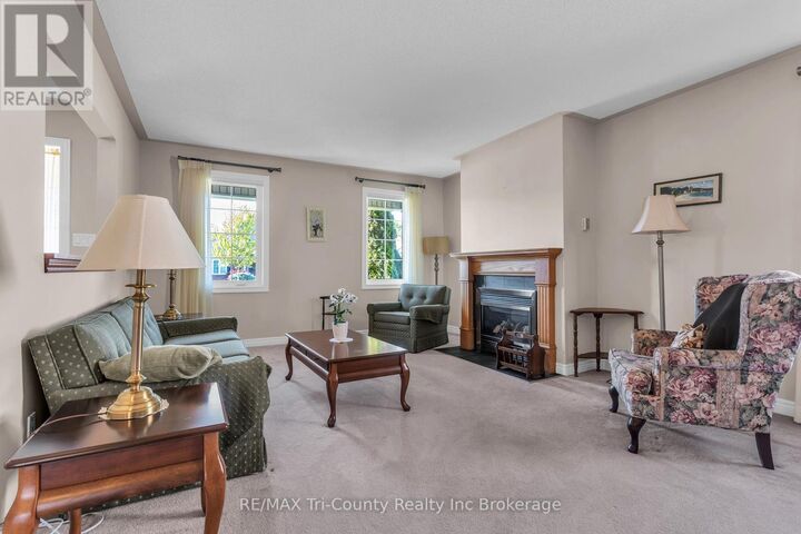 Property Photo:  210 Baldwin Street  ON N4G 5W3 
