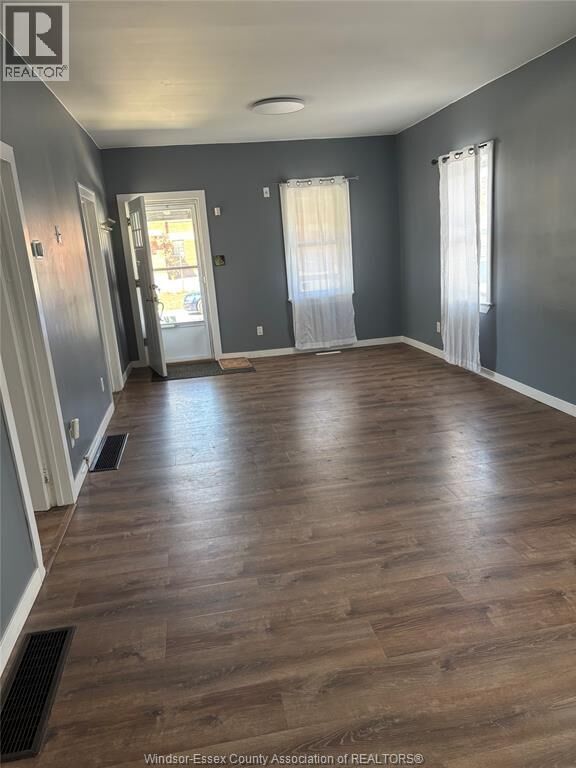 Property Photo:  1586 St.luke  ON N8Y 3N3 