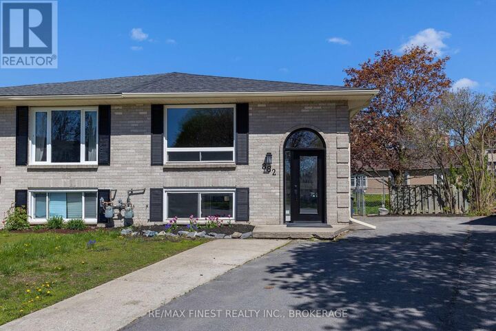 Property Photo:  882 Beaconhill Court  ON K7P 2A9 