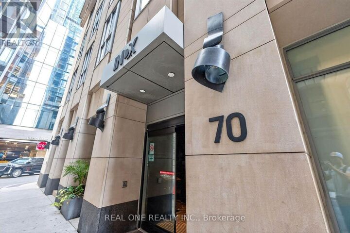 Property Photo:  70 Temperance Street 4317  ON M5H 0B1 