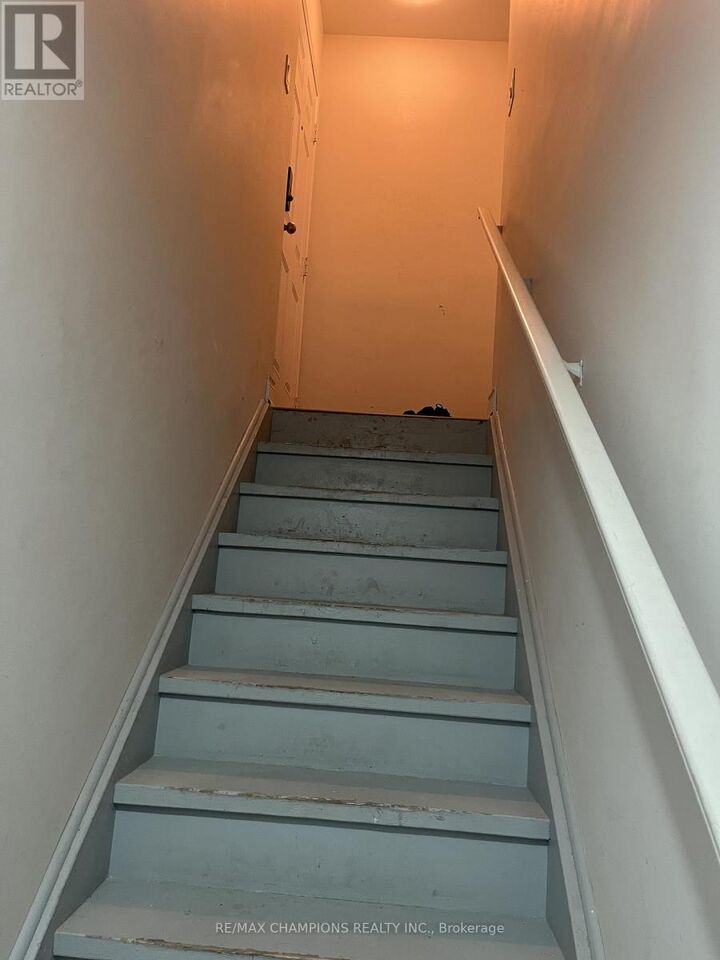 Property Photo:  19 Pentonville Road  ON L6R 3R9 