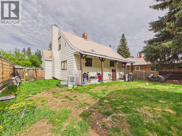 Property Photo:  2345 Dewolfe Avenue  BC V1A 1P8 