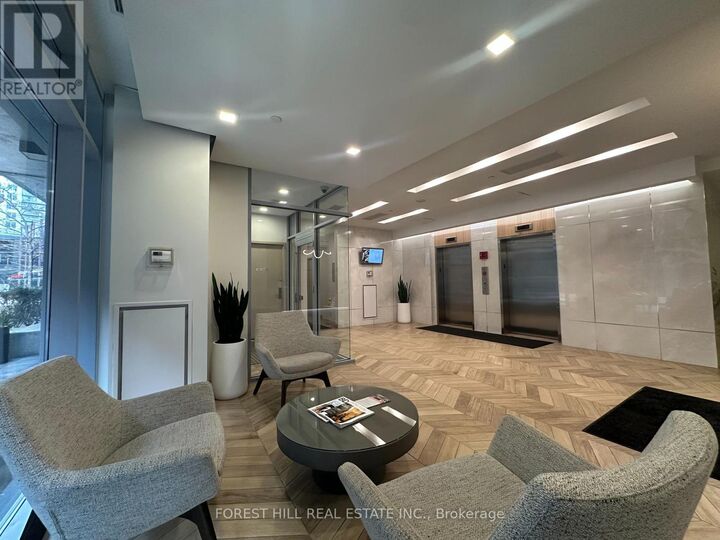 Property Photo:  15 Bruyeres Mews 1307  ON M5V 0A7 