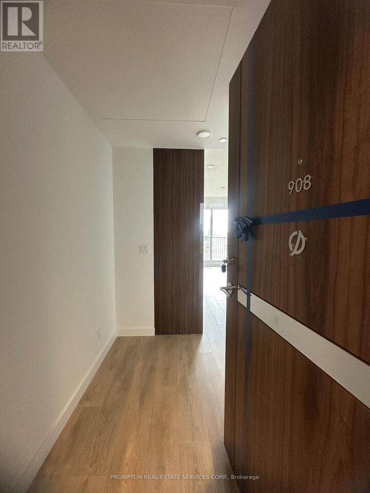 Property Photo:  18 Esther Shiner Boulevard 908  ON M2K 0J7 