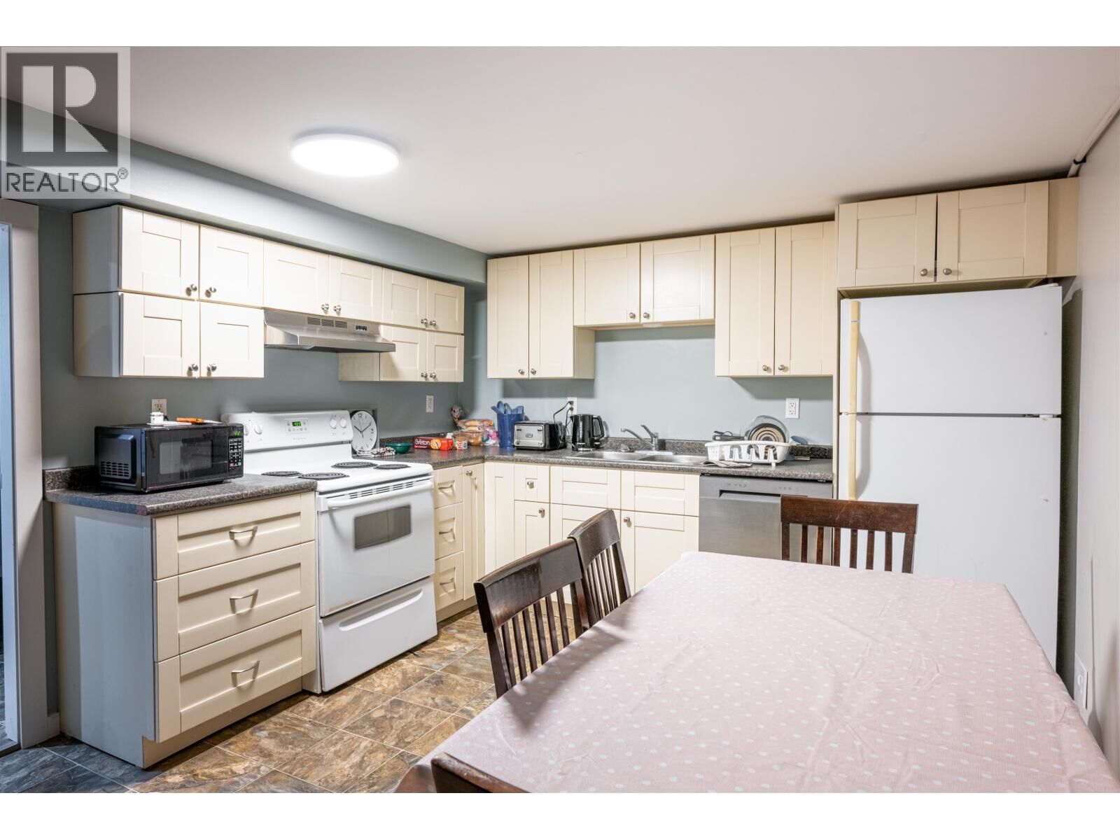 Property Photo:  585 Gillett Street  BC V2M 2T8 