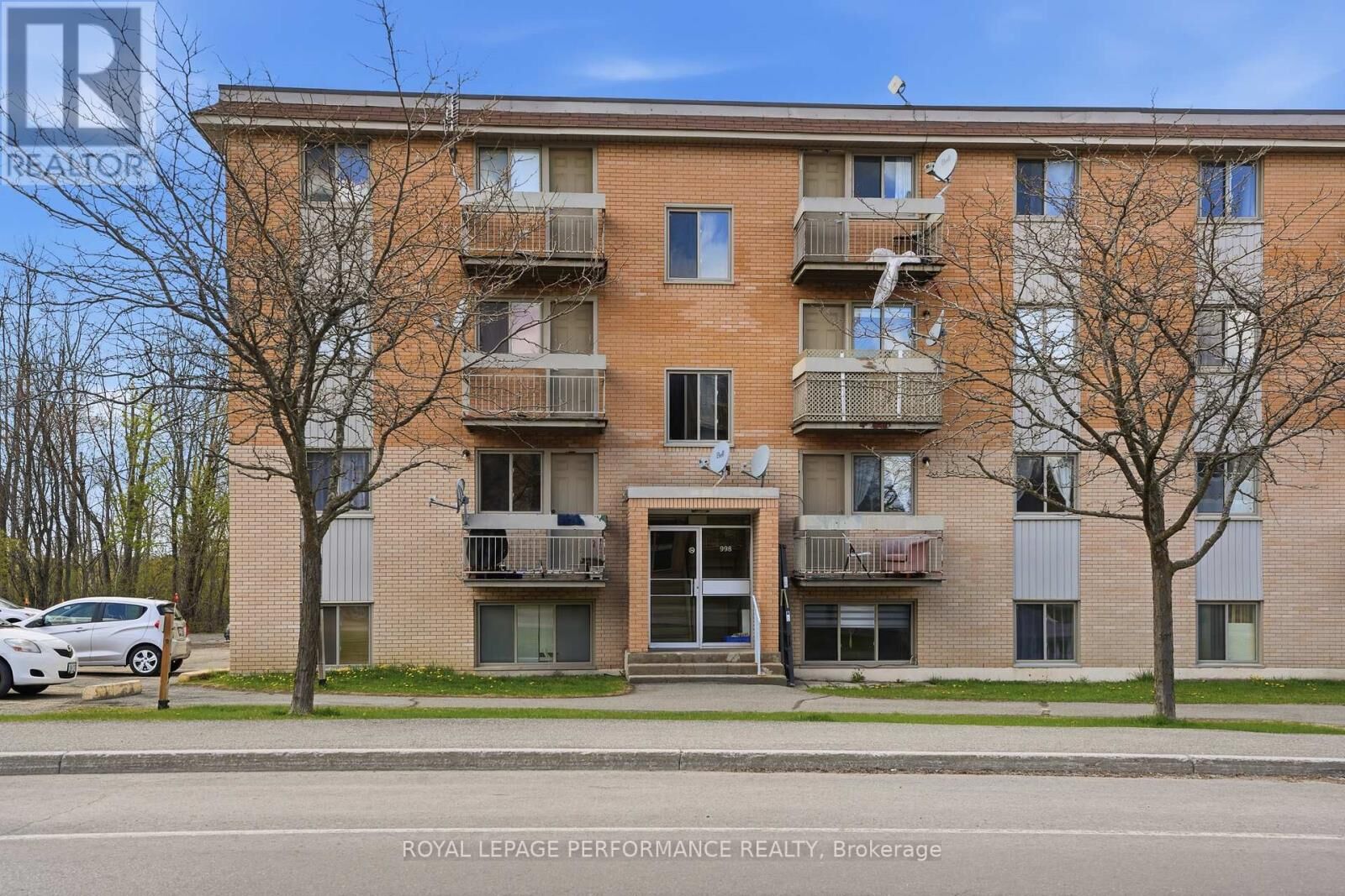 Property Photo:  998 Cartier Boulevard 8  ON K6A 1W7 