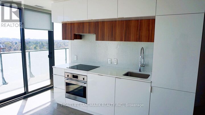 Property Photo:  185 Roehampton Avenue 1306  ON M4P 0C6 
