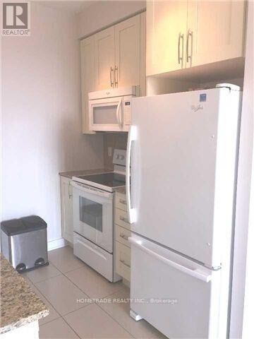Property Photo:  4070 Confederation Parkway 3005  ON L5B 0G3 
