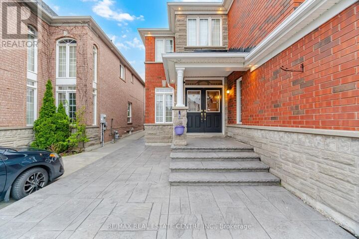 Property Photo:  5218 Oscar Peterson Boulevard  ON L5M 0E1 