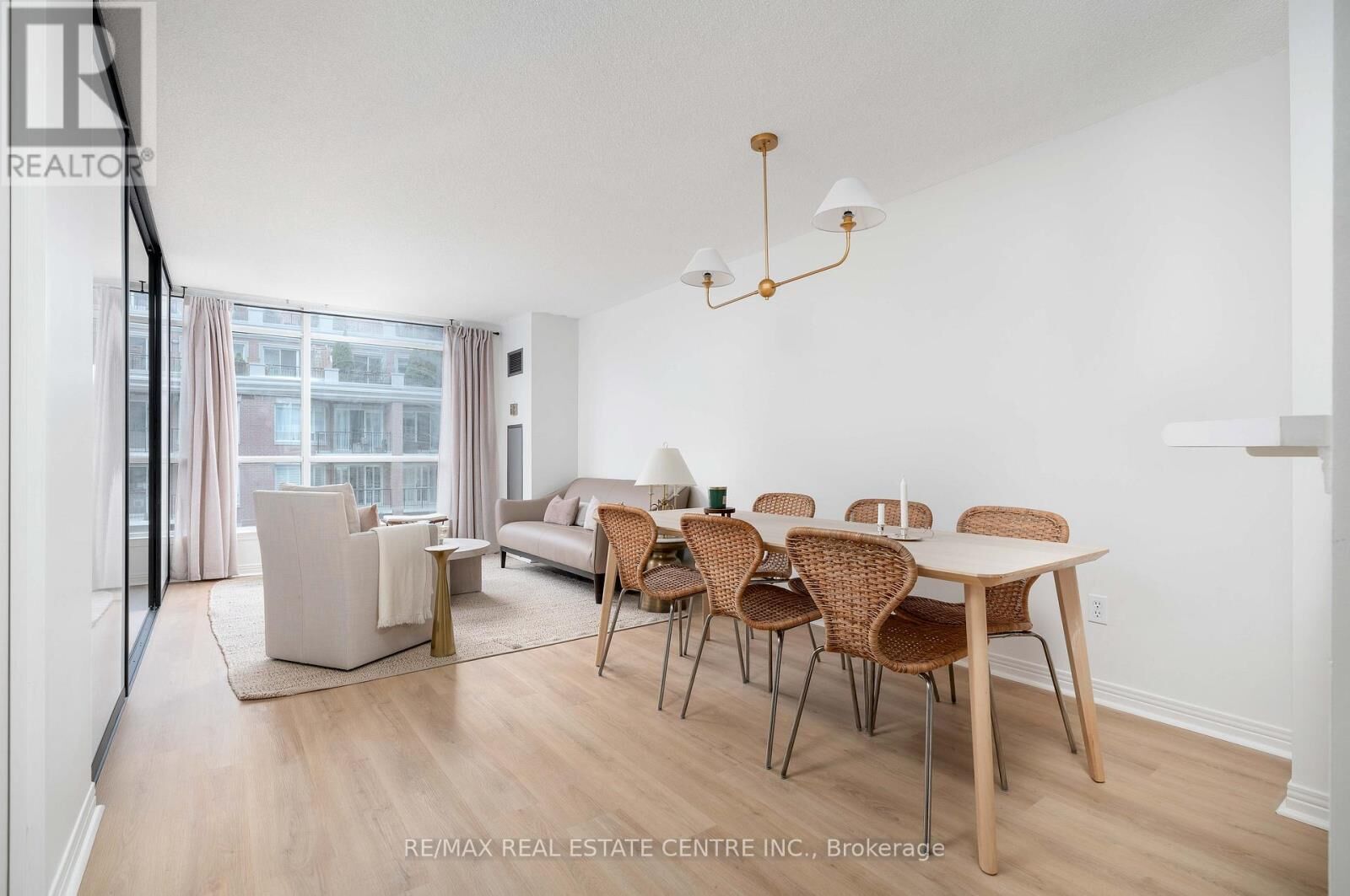 Property Photo:  942 Yonge Street 616  ON M4W 3S8 
