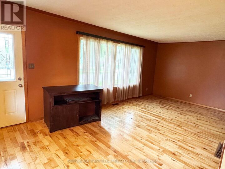 Property Photo:  21 Clarence Street  ON N5H 1T6 