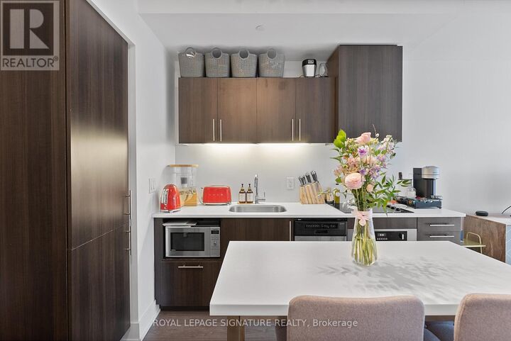 Property Photo:  508 Wellington Street West 301  ON M5V 0K8 