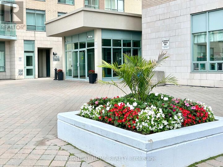 Property Photo:  11 Oneida Crescent 310  ON L4B 0A1 