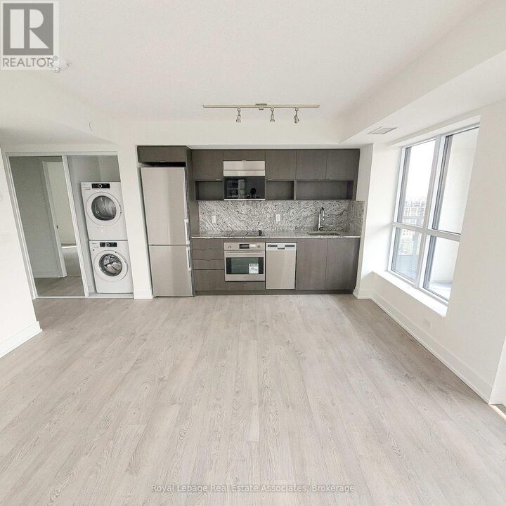 Property Photo:  9 Mabelle Avenue 1524  ON M9A 0E1 