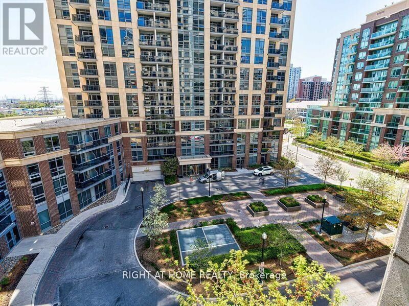 Property Photo:  5 Michael Power Place 1006  ON M9A 0A3 