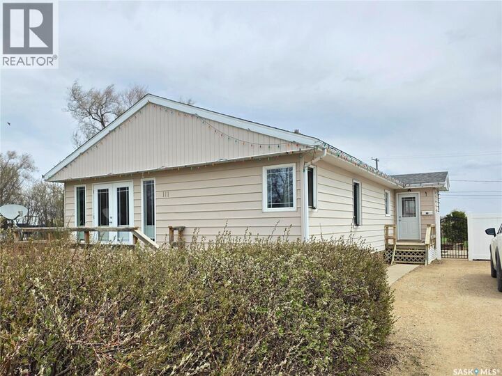 Property Photo:  111 4th Avenue N  SK S0L 1Z0 