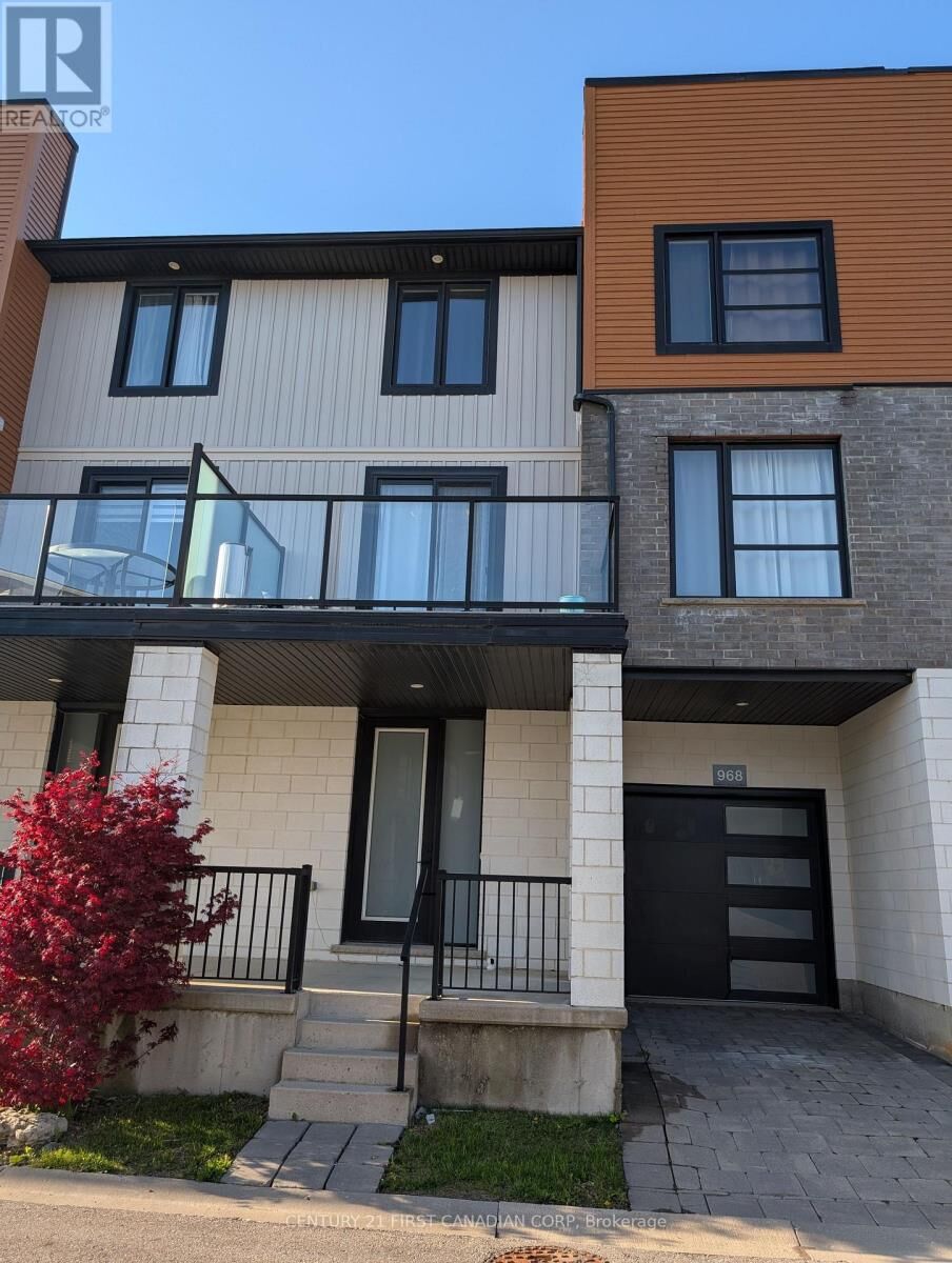 Property Photo:  968 West Village Square  ON N6H 0J7 
