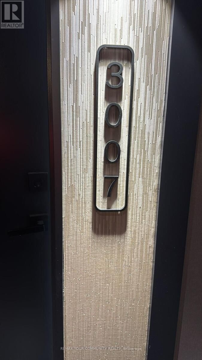 Property Photo: 36 Olive Avenue 3007 ON M2N 4P9