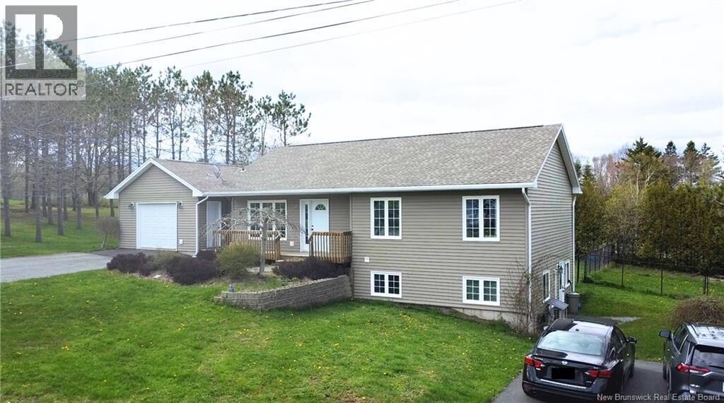 Property Photo:  7 Millican Drive  NB E2E 4V6 