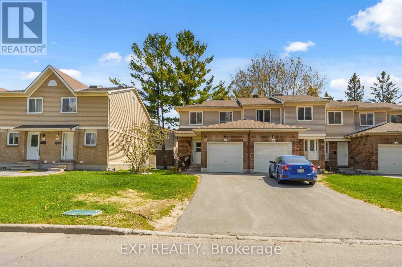 Property Photo:  146 Valley Stream Drive D  ON K2H 9C6 