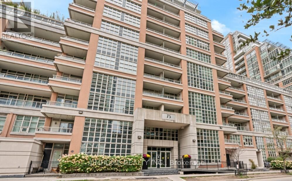 Property Photo:  75 East Liberty Street 809  ON M6K 3R3 