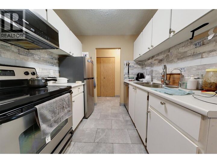 Property Photo:  1108 23rd  N Avenue 209  BC V1C 5T6 