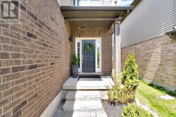 Property Photo:  731 Springwood Crescent  ON N6G 0H8 
