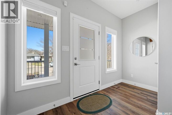 Property Photo:  2100 Queen Street  SK S4T 4C3 