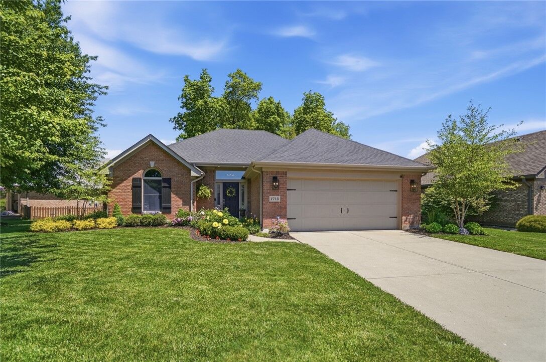 Property Photo: 1715 Rockleigh Road OH 45458