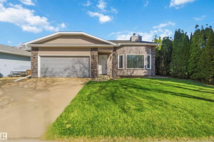 Property Photo:  42 Patterson Cr  AB T8N 4T9 