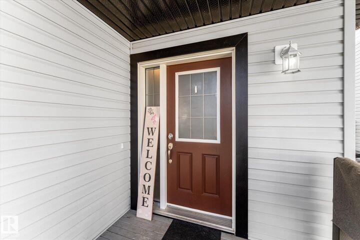 Property Photo:  21818 99A Avenue NW  AB T5T 4T2 