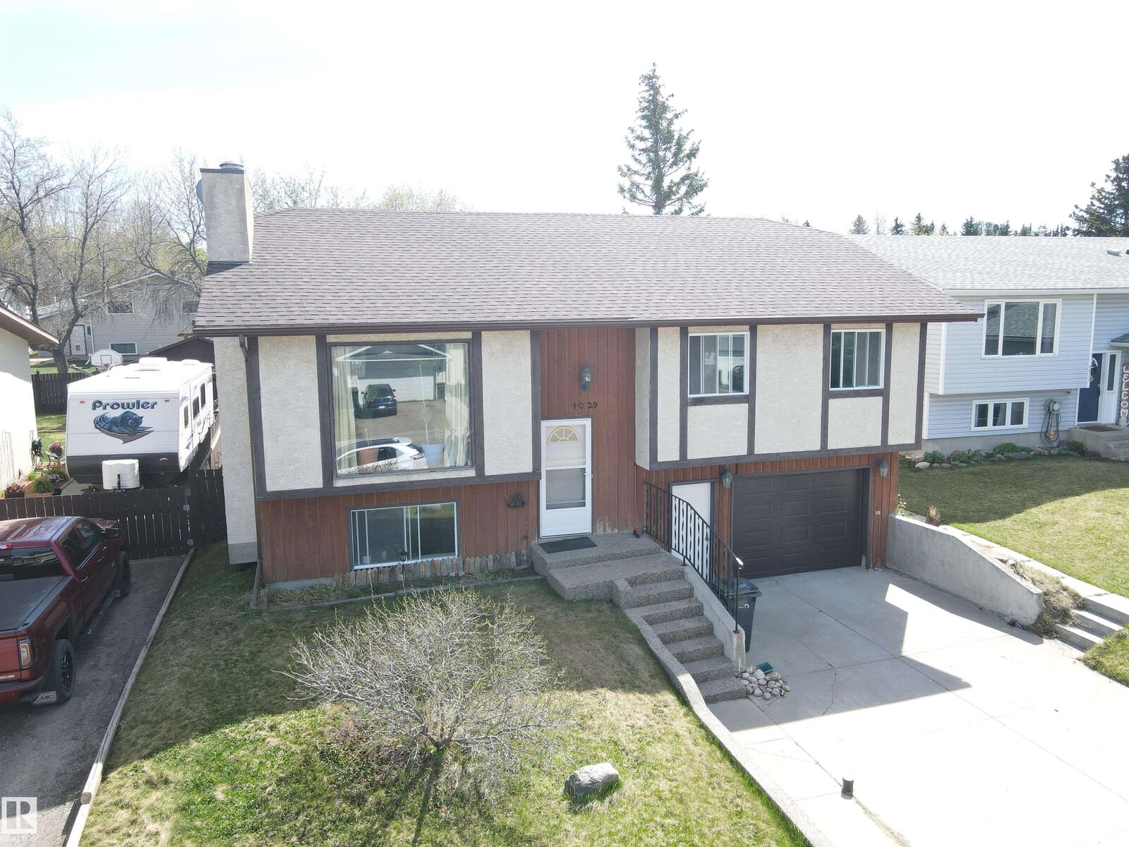 Property Photo: 4029 55 Avenue AB T7A 1B2