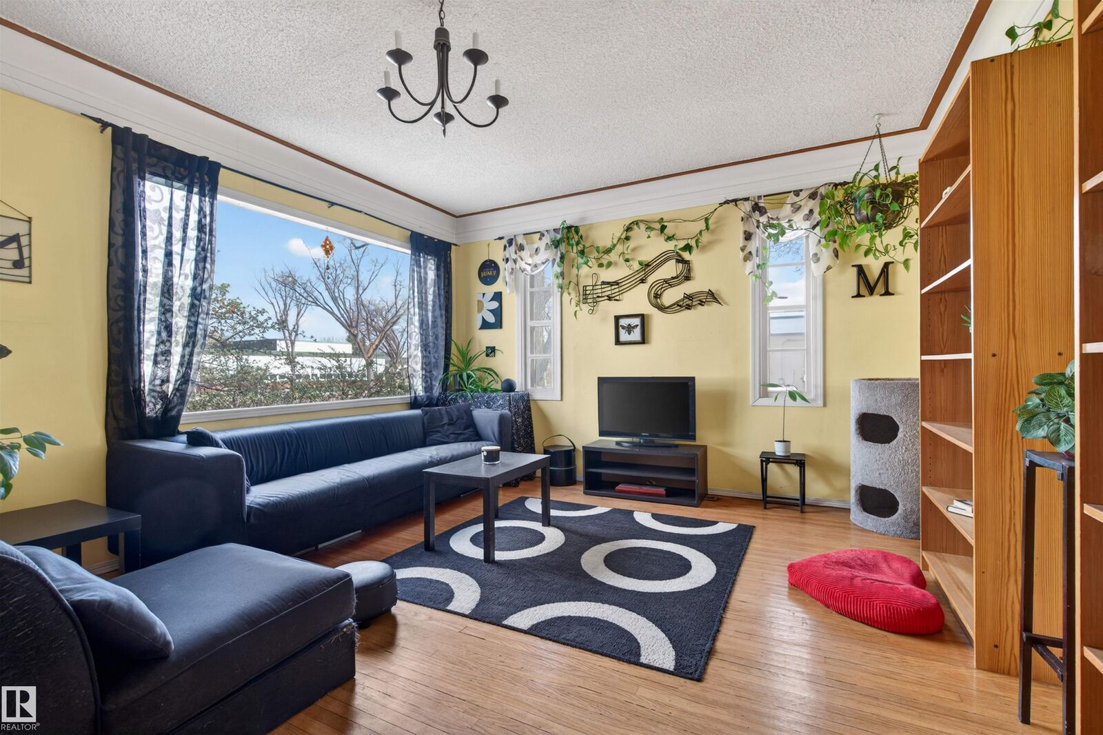 Property Photo:  6402 106 Street NW 13831  AB T6H 2V4 
