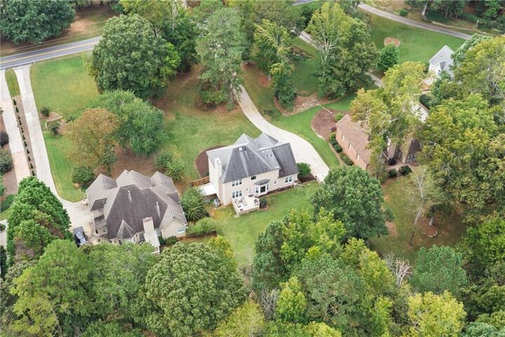 Property Photo:  2025 Southers Circle  GA 30024 