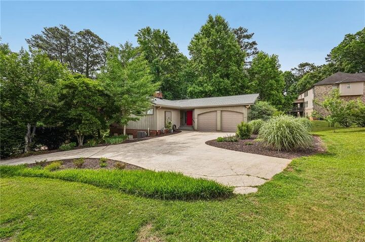 Property Photo: 5316 Corsham Court SW GA 30047