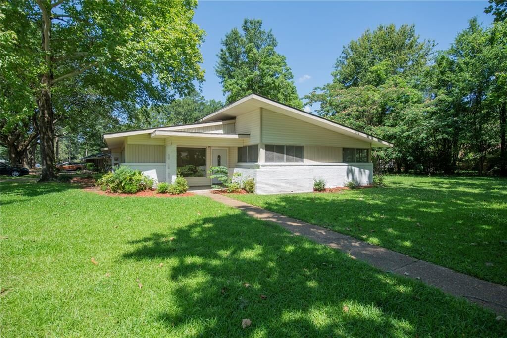 Property Photo:  3915 Brenda Street  LA 71302 