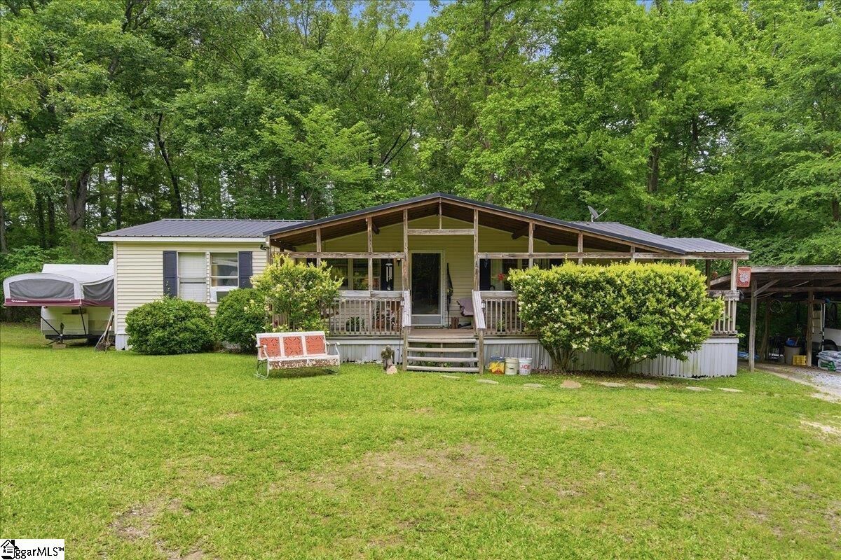 Property Photo: 161 Elaine'S Drive SC 29325
