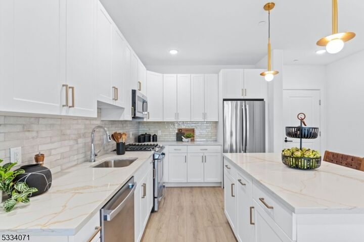 Property Photo:  518 Vosseller Ave 117  NJ 08805 