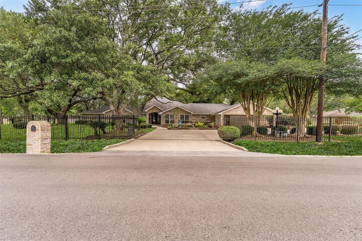 Property Photo: 3519 Singleton Road TX 77521