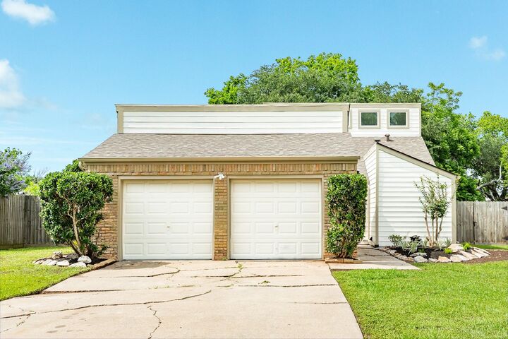 Property Photo: 56 Garland Court TX 77566