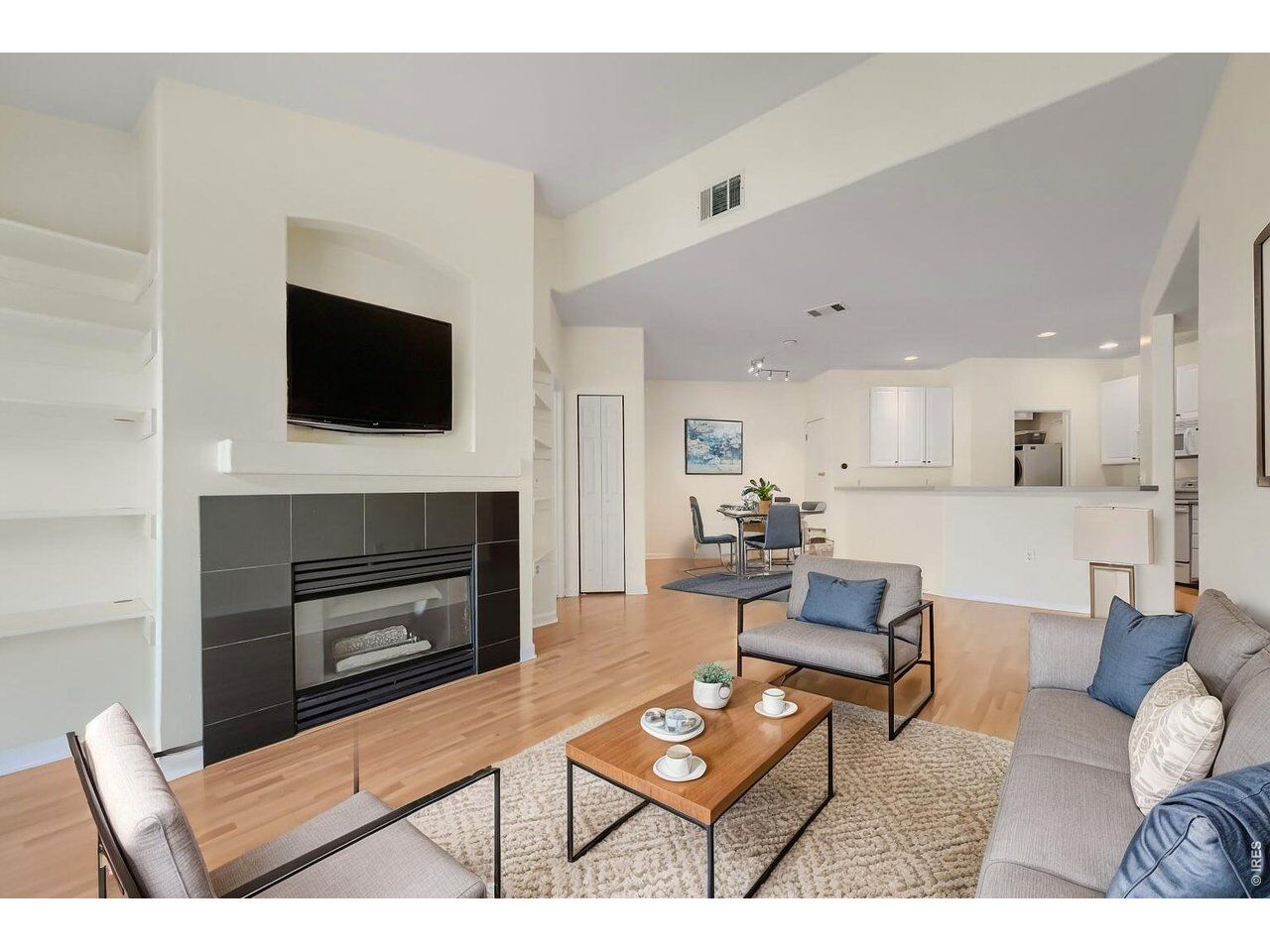 Property Photo:  530 Mohawk Dr 96  CO 80303 