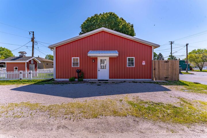 Property Photo:  102 N Elm Street  IN 47648 