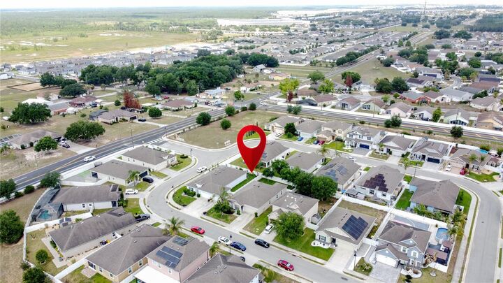 Property Photo:  174 Cambria Grove Circle  FL 33837 