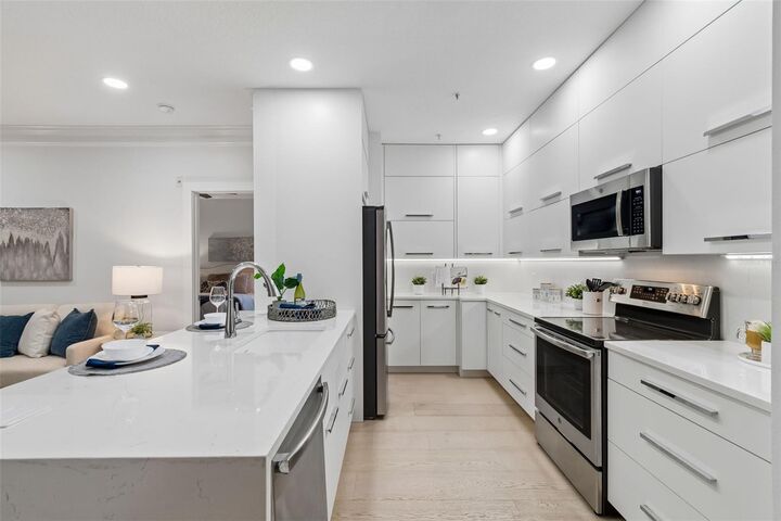 Property Photo: 4207 S Dale Mabry Highway 5110 FL 33611