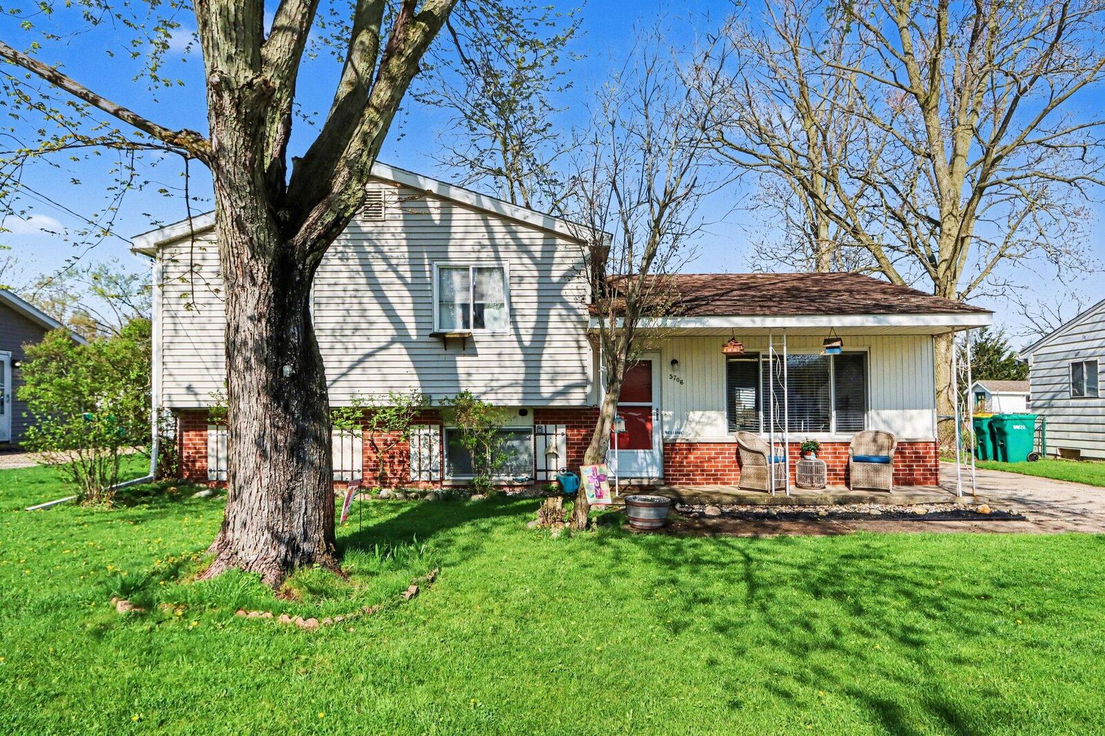 Property Photo:  5706 Cranston Street  MI 49002 