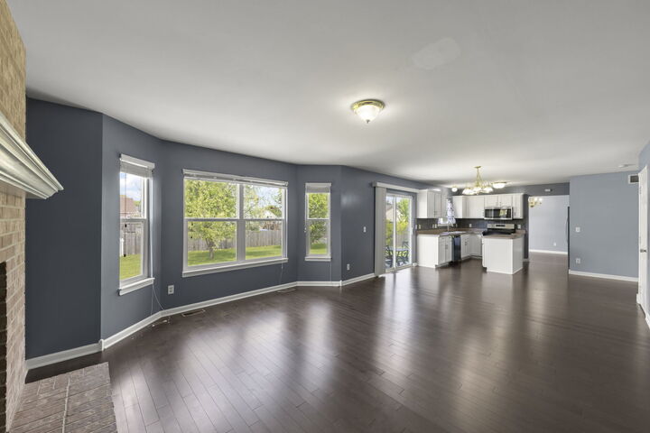 Property Photo:  905 Churchill Drive  IL 60545 